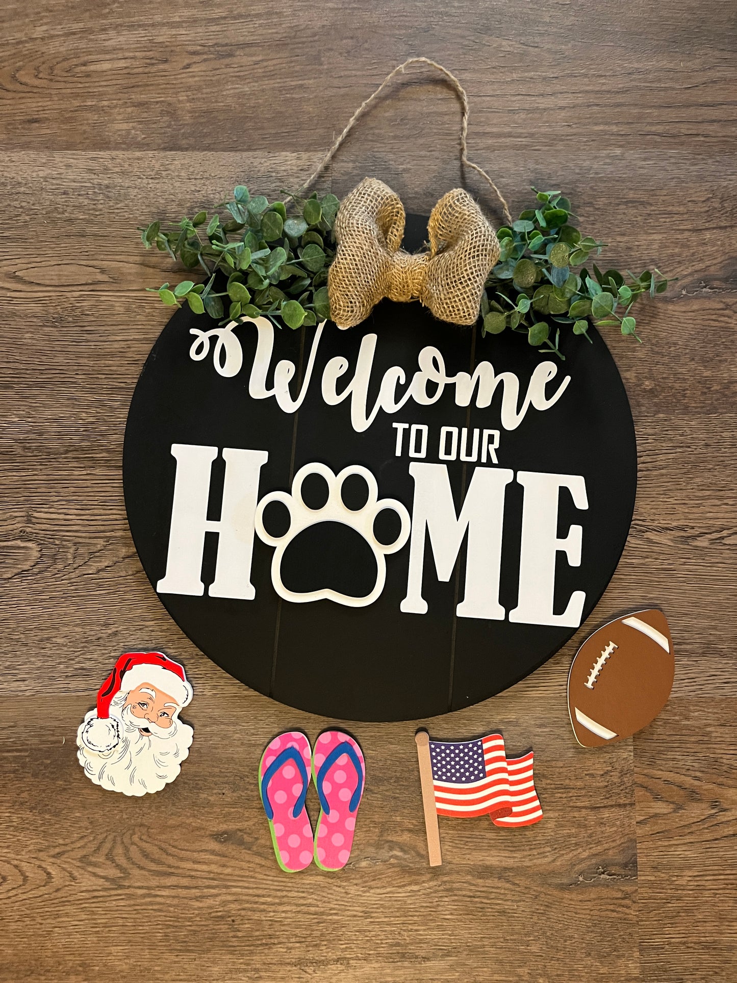 15" Welcome Door Hanger w/ interchangeable shapes