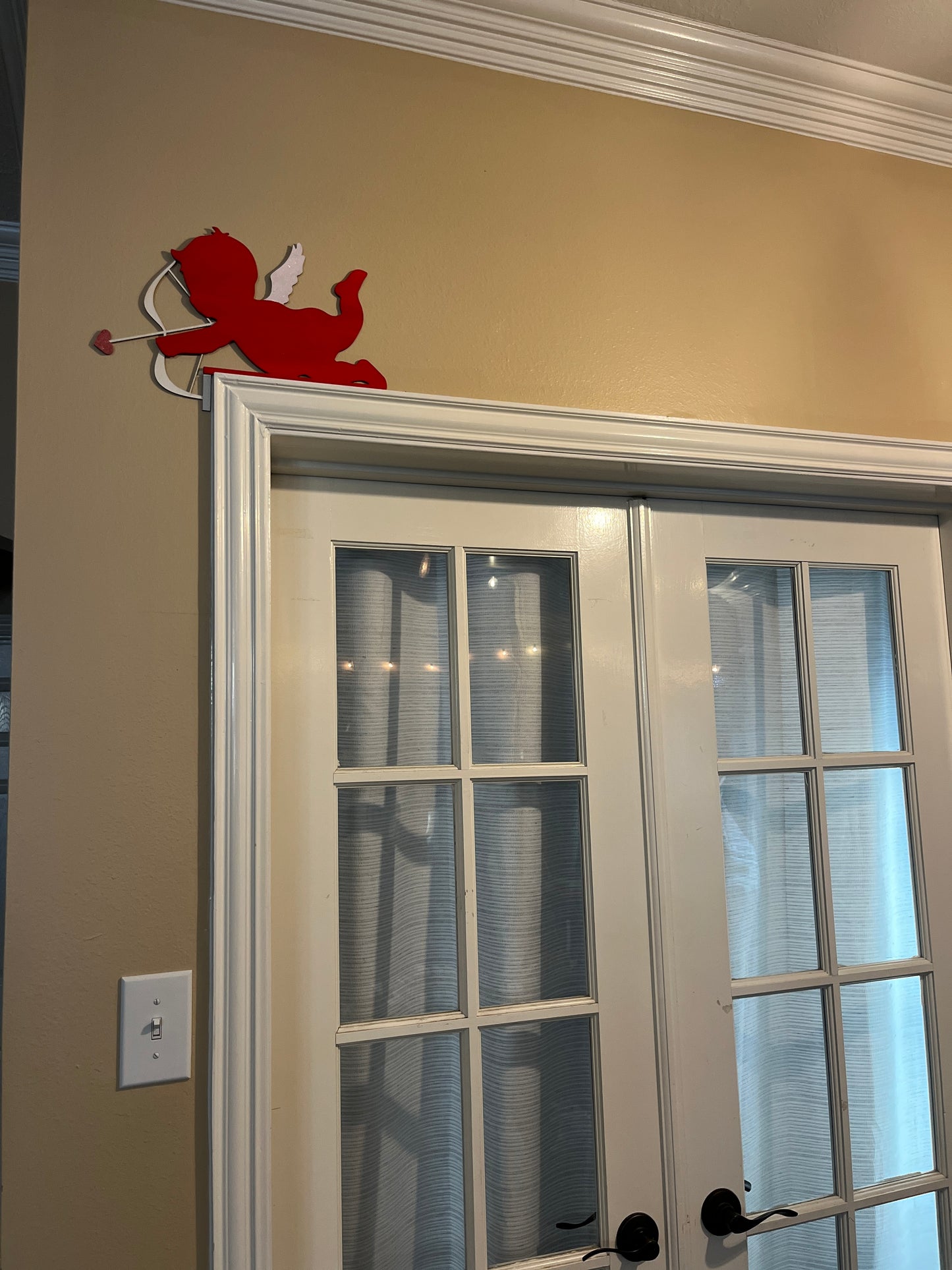 Cupid Door Frame Decor
