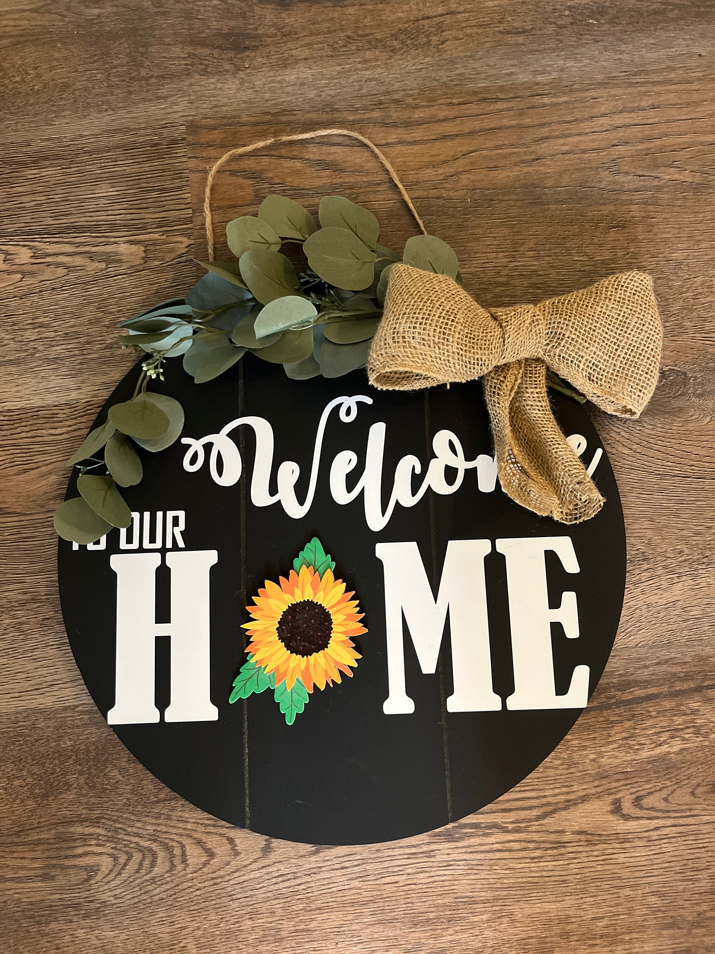 15" Welcome Door Hanger w/ interchangeable shapes