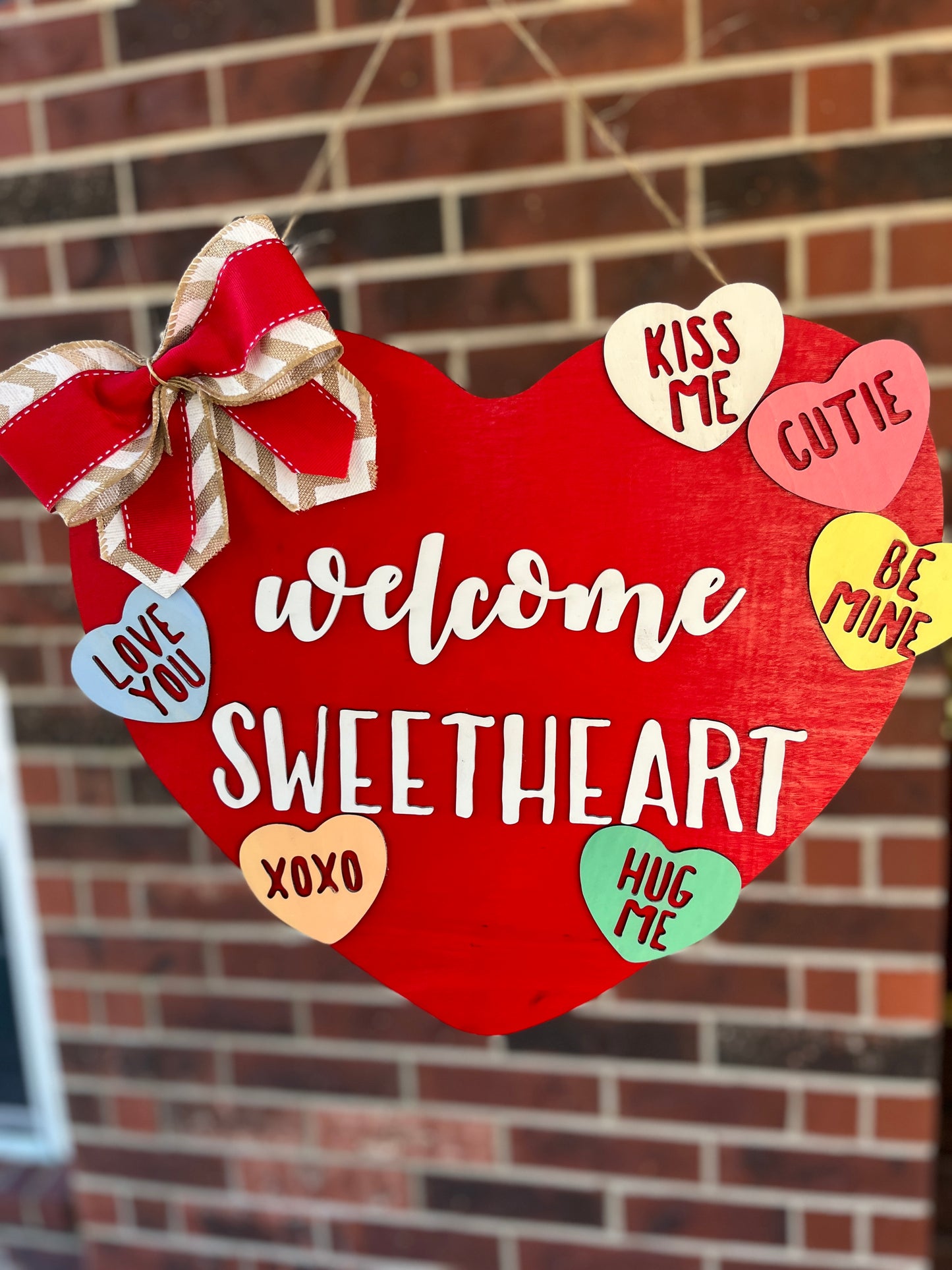 Welcome Sweetheart Door Hanger